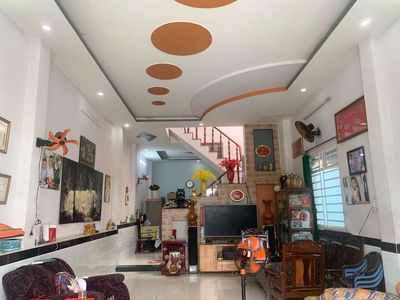 Nhà mặt tiền bà điểm, hóc môn 140m, 5.4 tỷ. Mua bán nhà ở tại Huyện Hóc Môn Tp Hồ Chí Minh được đăng bởi Đức Thuận