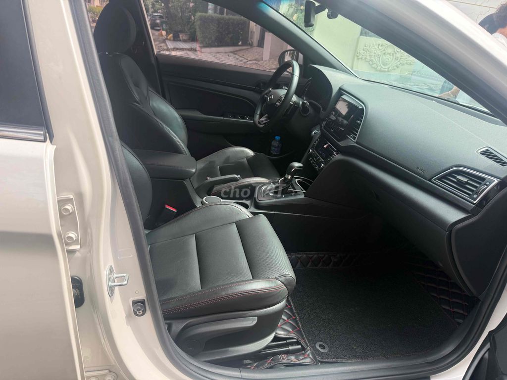 Hyundai Elantra 2019 1.6AT Sport - 56000 km. Mua bán Ô tô tại Quận Bình Tân Tp Hồ Chí Minh được đăng bởi nguyễn thuần  hình 8