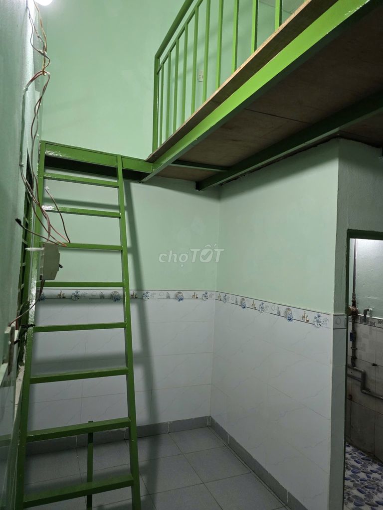 Комната 12м² с антресолью – улица 22, район Бинь Хынг Хоа А, Бинь Тан