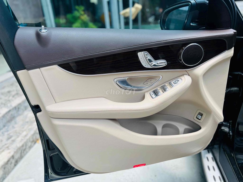 MER GLC200 2018 ĐEN KEM BẢO DƯỠNG FULL HÃNG. Mua bán Ô tô tại Thành phố Thủ Đức Tp Hồ Chí Minh được đăng bởi Phước An hình 9
