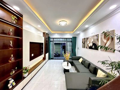 NHÀ CẦN BÁN DT 4X16 ĐÚC TRỆT 2 LẦU, SÂN THƯỢNG 