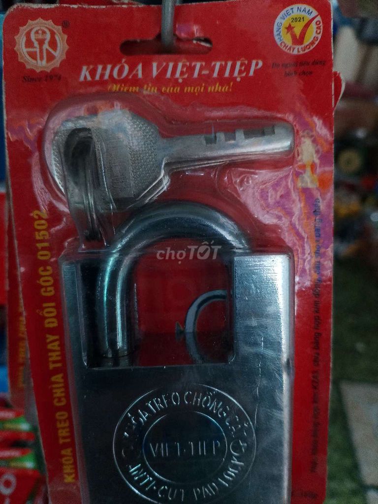 Khóa treo Việt Tiệp Hợp kim đồng Bạc. Mua bán Nội thất, đồ gia dụng khác tại Quận Bình Thuỷ Cần Thơ được đăng bởi hali hình 1