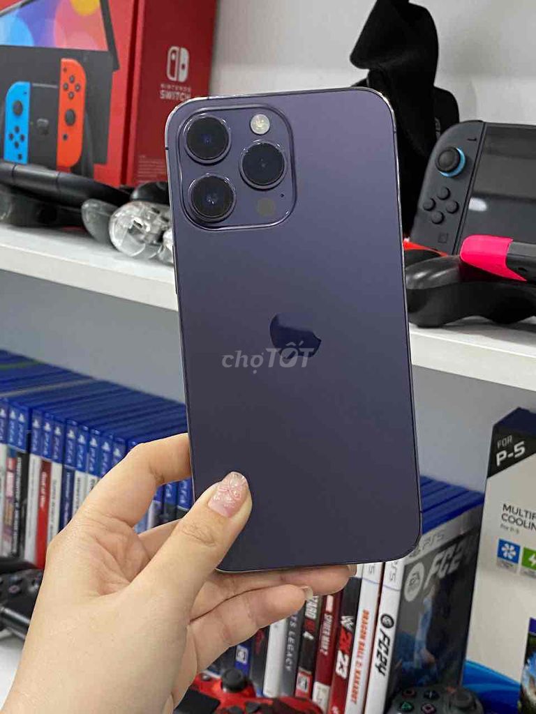 📱 #𝐢𝐏𝐡𝐨𝐧𝐞 𝟏𝟒 𝐏𝐫𝐨 𝐌𝐚𝐱 | 𝟐𝟓𝟔𝐆𝐁 | 𝐕𝐍 | 𝐌𝐚̀𝐮 𝐓𝐢́𝐦  –. Mua bán Điện thoại tại Quận 5 Tp Hồ Chí Minh được đăng bởi Phong Công Nghệ hình 1