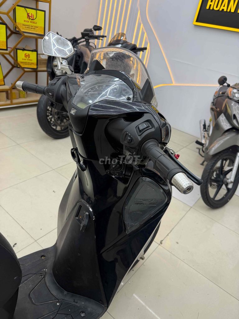 Honda SH 150i ABS 2017 черный, хошиминский номер, от собственника