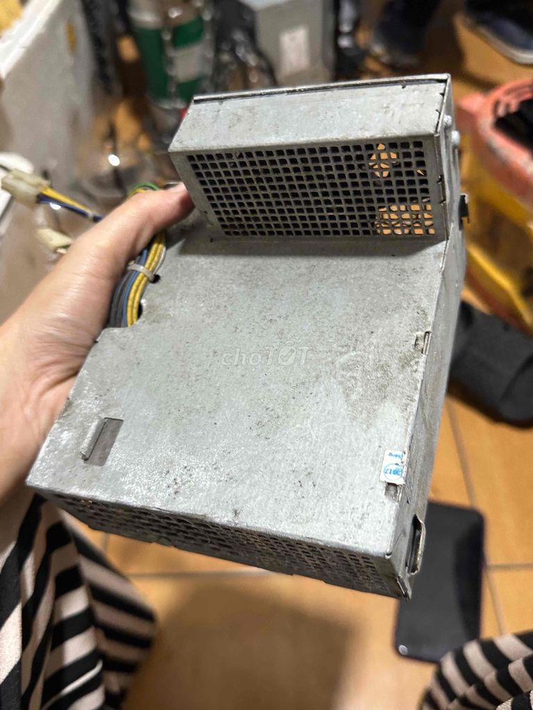Nguồn máy tính HP PC8027 240W .bán mù. Mua bán Linh kiện (RAM, Card...) tại Quận Phú Nhuận Tp Hồ Chí Minh được đăng bởi  Bông Lê chuyên sỉ và lẻ âm thanh Nhật Mỹ hình 1