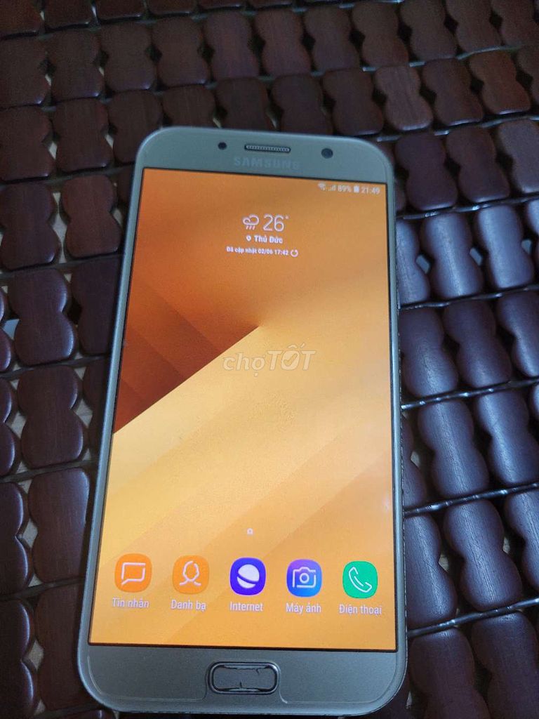 Samsung Galaxy A7 2017 Vàng. Mua bán Điện thoại tại Thành phố Thủ Đức Tp Hồ Chí Minh được đăng bởi Quốc Nguyên hình 1