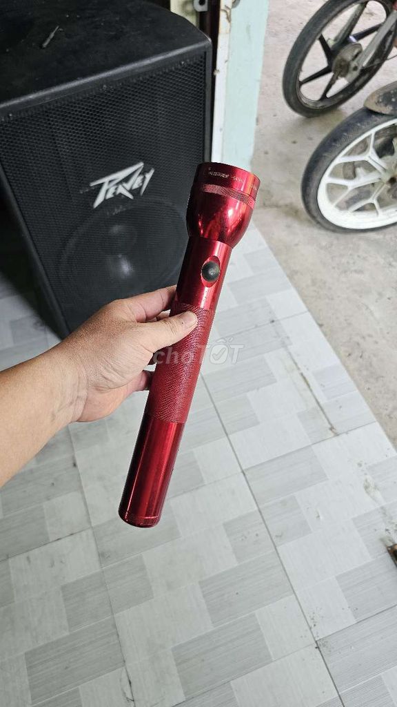 Đèn pin kim loại Mỹ đỏ. Mua bán Đồ thể thao, Dã ngoại tại Huyện Mỏ Cày Bắc Bến Tre được đăng bởi phúc audio bến tre hình 1