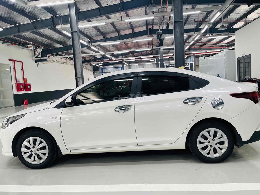 Hyundai Accent 2021 số sàn hỗ trợ vay và giao xe. Mua bán Ô tô tại Quận Cẩm Lệ Đà Nẵng được đăng bởi Tân Carpla chi nhánh Đà Nẵng hình 3