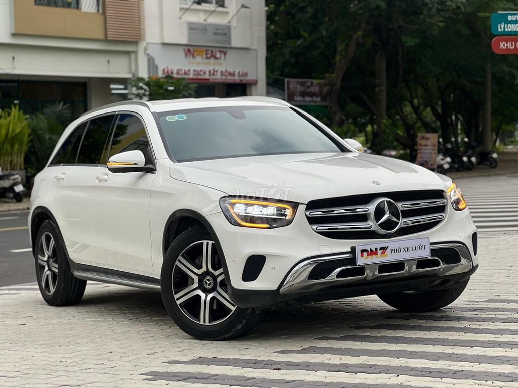 MERCEDES GLC200 4Matic – Model 2021, TRẮNG