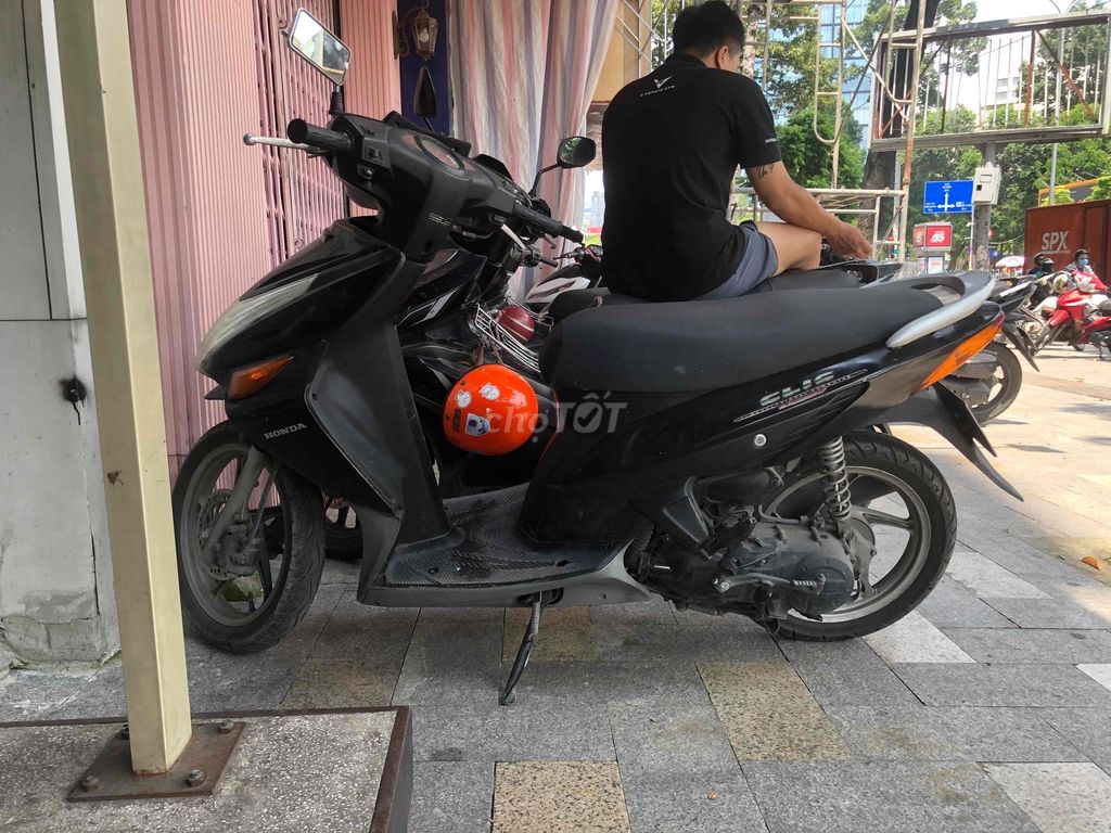 bán xe hondaa click 2013. Mua bán Xe máy tại Quận 1 Tp Hồ Chí Minh được đăng bởi Quoc Minh hình 1