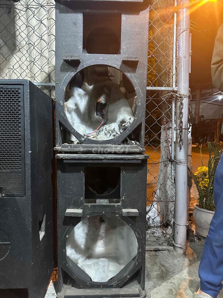 Vỏ loa bass 40 Đen đã dùng. Mua bán Tivi, Âm thanh tại Quận Cẩm Lệ Đà Nẵng được đăng bởi Minh nhật quang hình 1