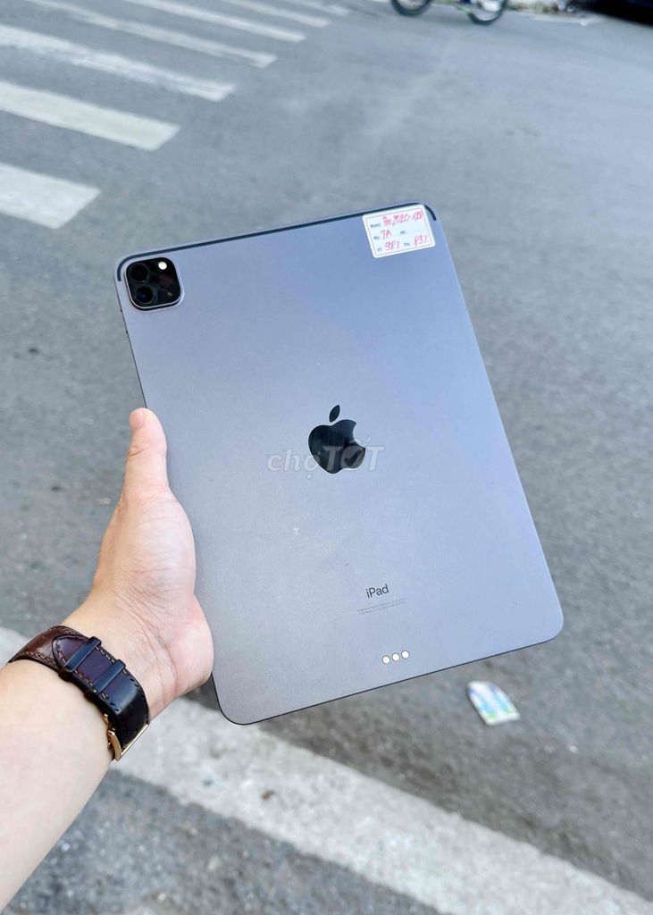 Apple iPad Pro 2020 128GB Đen zin nguyên. Mua bán Máy tính bảng tại Quận Đống Đa Hà Nội được đăng bởi Lâm Bảo Tuyên hình 1