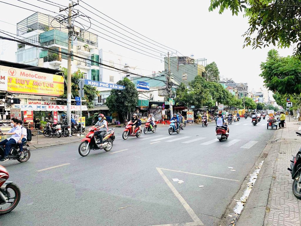 Xuống giá: (MT Tô Hiệu, 5x16m), 3.5 tấm, giá nhỉnh 10 tỷ