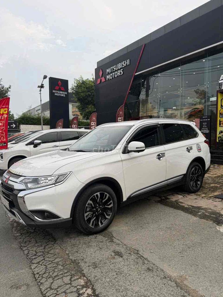 Mitsubishi Outlander 2021 2.0 CVT - 96000 km. Mua bán Ô tô tại Quận Tân Phú Tp Hồ Chí Minh được đăng bởi Nguyễn Thịnh hình 1