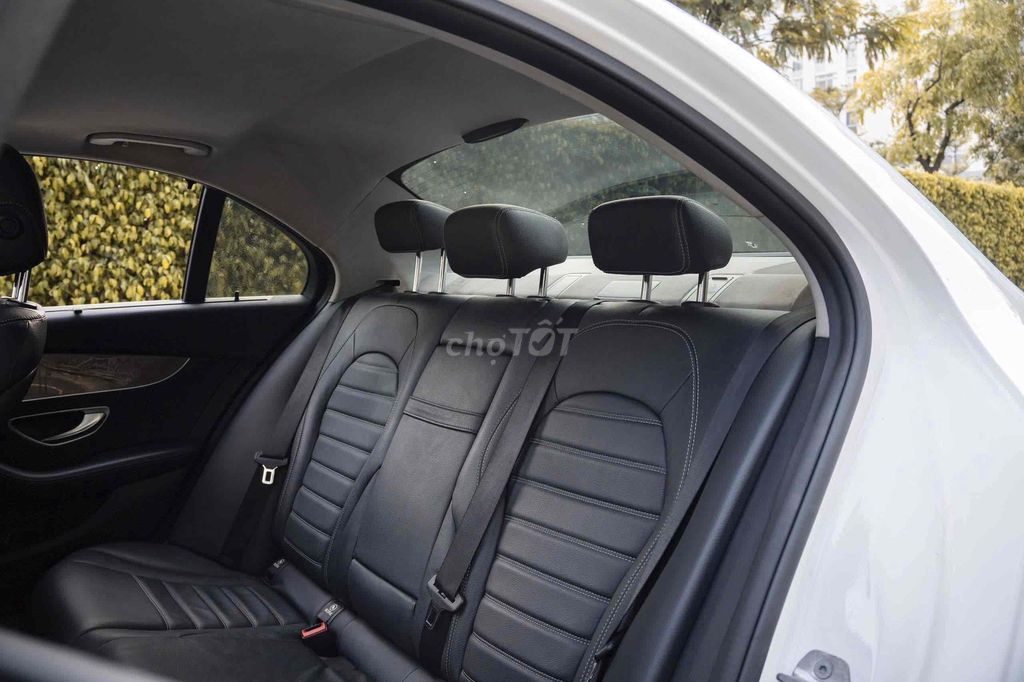 Mercedes Benz C250 Exclusive 2018 - Trắng/Đen. Mua bán Ô tô tại Quận 7 Tp Hồ Chí Minh được đăng bởi Bi Xe Đức hình 21