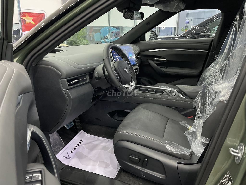 VinFast VF7 2025 tổng giảm gần 138tr. Mua bán Ô tô tại Huyện Bình Chánh Tp Hồ Chí Minh được đăng bởi Đặng Hoàng Long hình 4