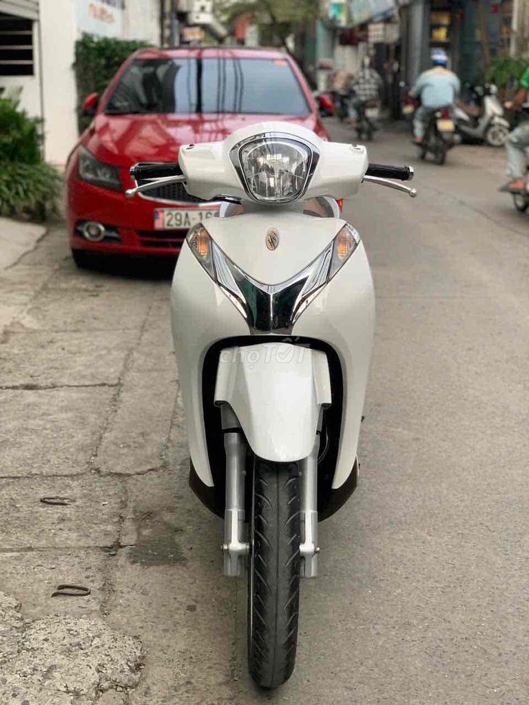 Honda SH Mode 125 chính chủ máy khỏi bàn