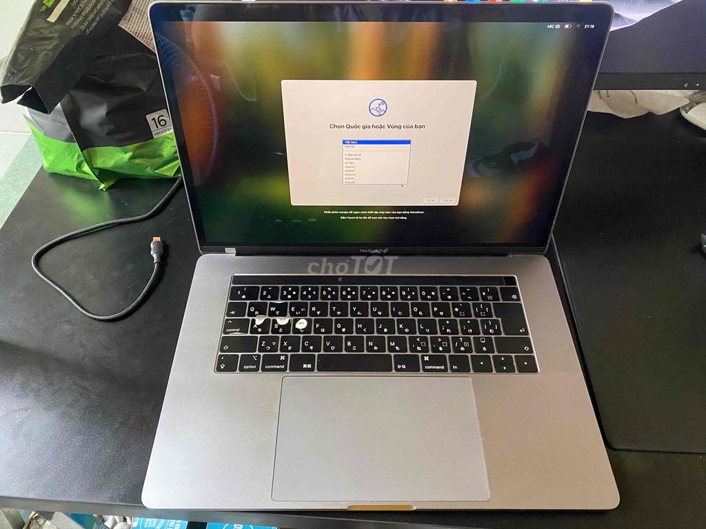 Apple MacBook Pro 2019 i7 256GB Xám. Mua bán Laptop tại Thành phố Thủ Đức Tp Hồ Chí Minh được đăng bởi Cảnh Hậu hình 1