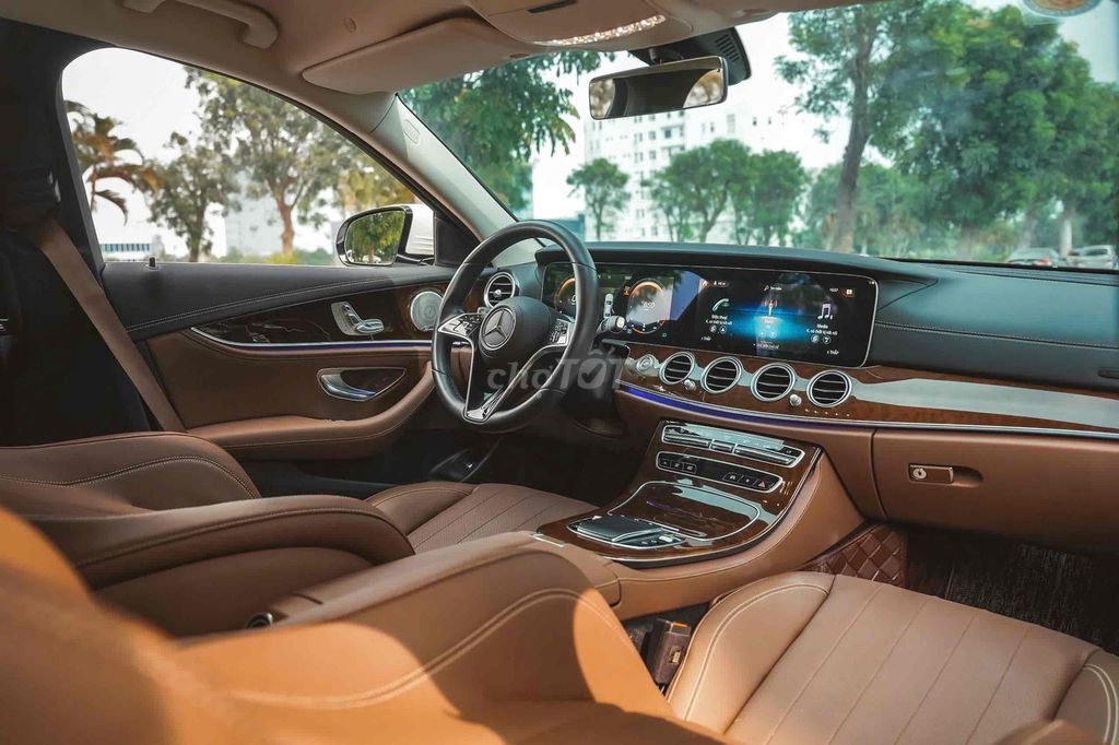 Mercedes Benz E Class 2023 - 6999 km cực đẹp. Mua bán Ô tô tại Quận 7 Tp Hồ Chí Minh được đăng bởi Hoàng Anh Tuấn hình 8
