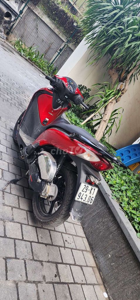 Sh 150cc màu đỏ sport chính chủ biển Hà Nội