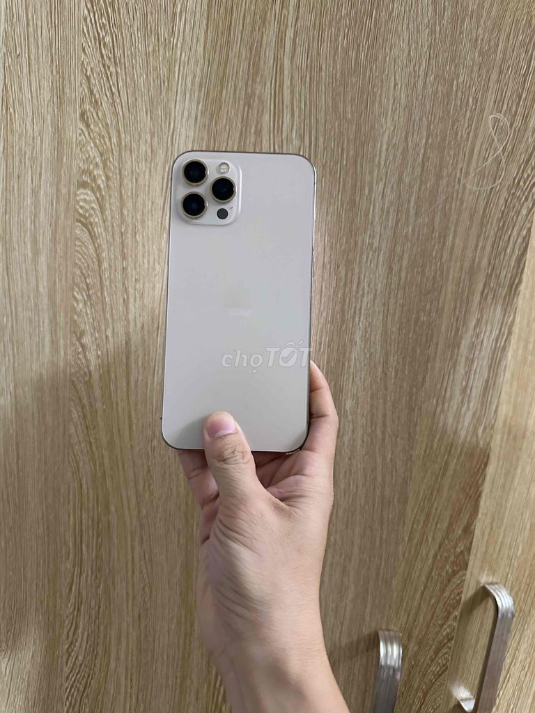 Apple iPhone 12 Pro Max 128GB Vàng Đã sử dụng. Mua bán Điện thoại tại Quận Cầu Giấy Hà Nội được đăng bởi Cầm đồ đức hạnh hình 1