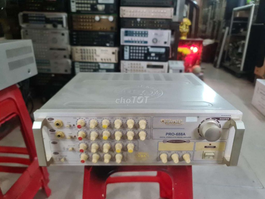 Ampli California pro 688A (8tosshiba/ vàng. Mua bán Tivi, Âm thanh tại Quận 3 Tp Hồ Chí Minh được đăng bởi Xuanthuy hình 1