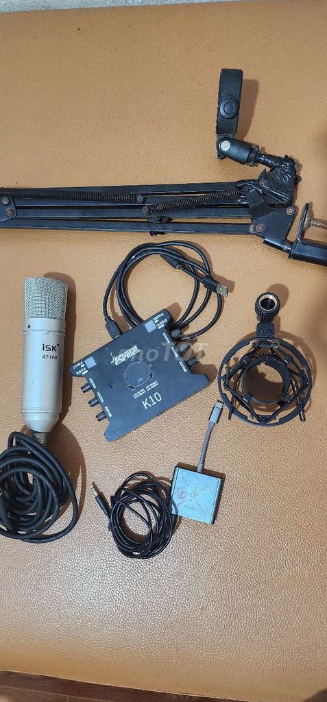 mic ,  sound card, box live 1 bộ đầy đủ. Mua bán Tivi, Âm thanh tại Huyện Cần Giuộc Long An được đăng bởi phan thành thảo hình 1