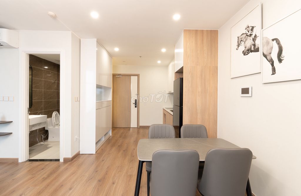 Cho thuê căn hộ 2PN 2WC nội thất mới chỉ từ 13.5tr Vinhomes Smart City