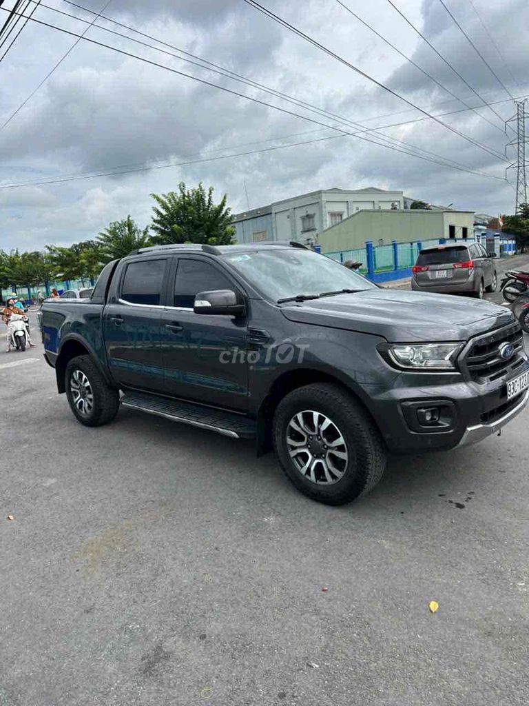 Ford Everest 2019 Trend 2.0L AT 4x2 - 828825 km. Mua bán Ô tô tại Thành phố Thuận An Bình Dương được đăng bởi tran quang tho hình 5