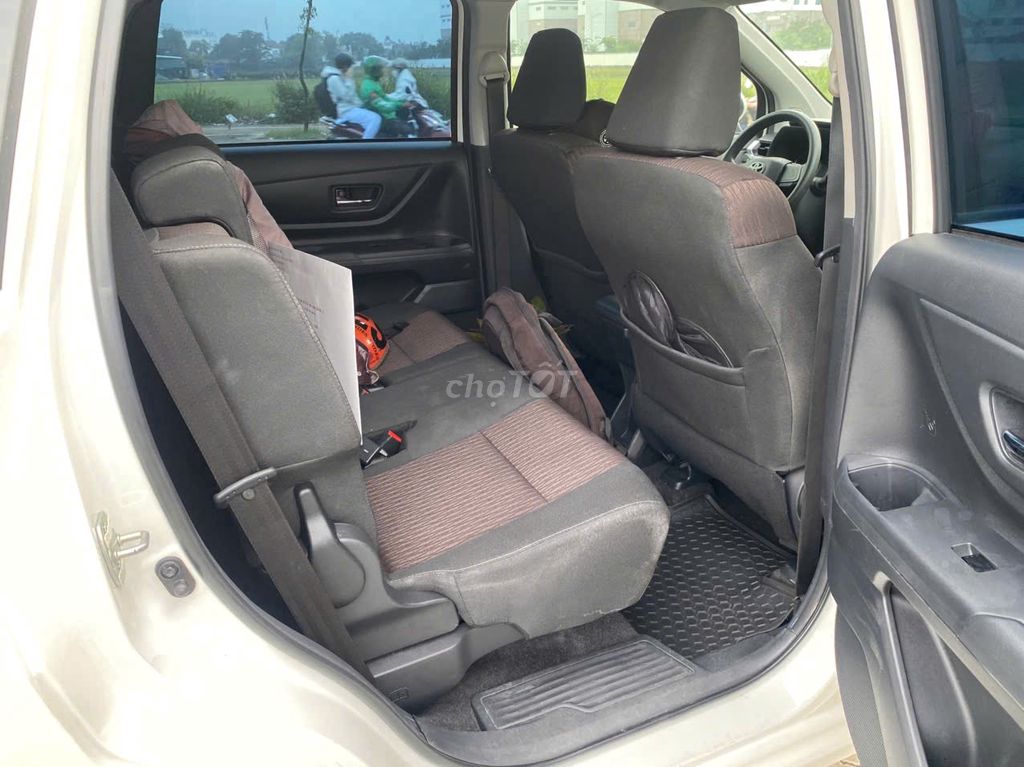 Toyota Avanza Premio 2024 CVT màu trắng 20.100 km. Mua bán Ô tô tại Quận Tân Phú Tp Hồ Chí Minh được đăng bởi VĂN CHINH hình 7