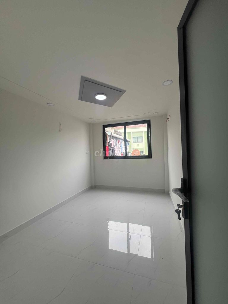 Дом в переулке 152 Ly Thanh Tong, Tan Phu, 3х5м, 2 этажа, 2 спальни