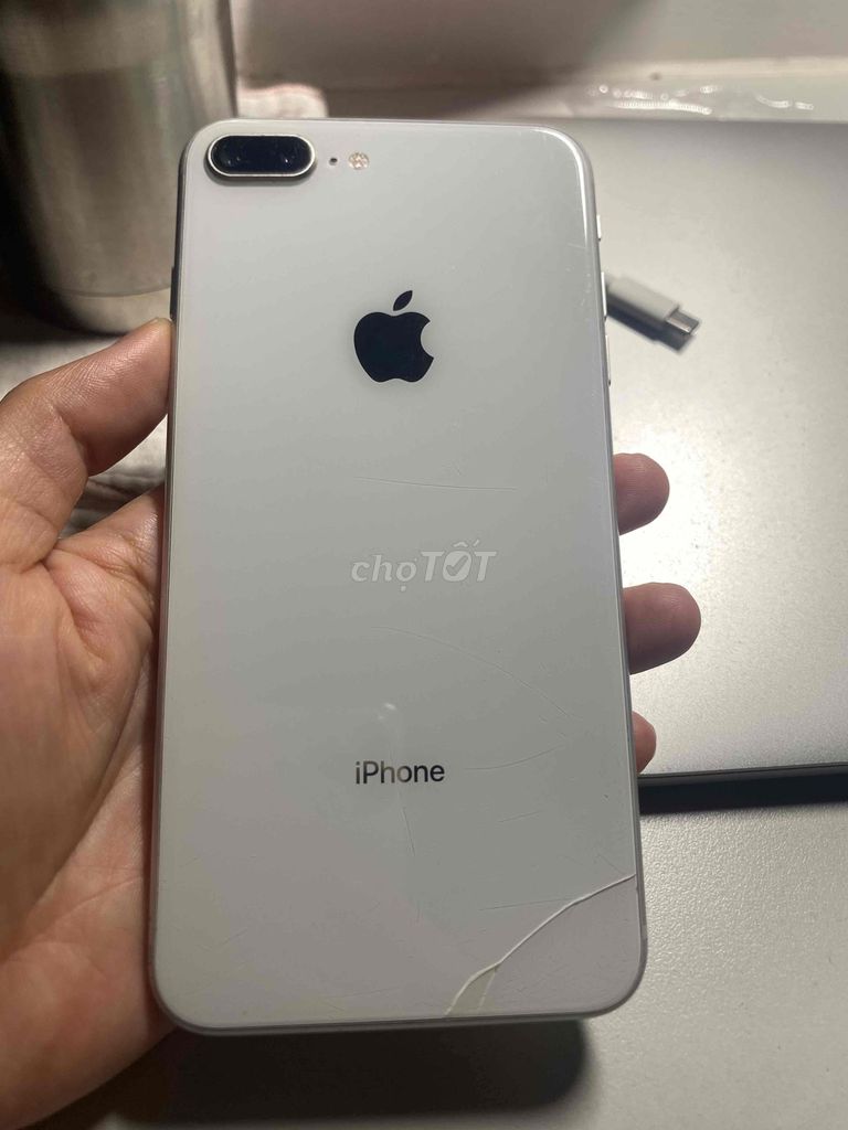 iPhone 8 Plus màu bạc. Mua bán Điện thoại tại Quận Ngũ Hành Sơn Đà Nẵng được đăng bởi Lã Phan Sơn Anh hình 1