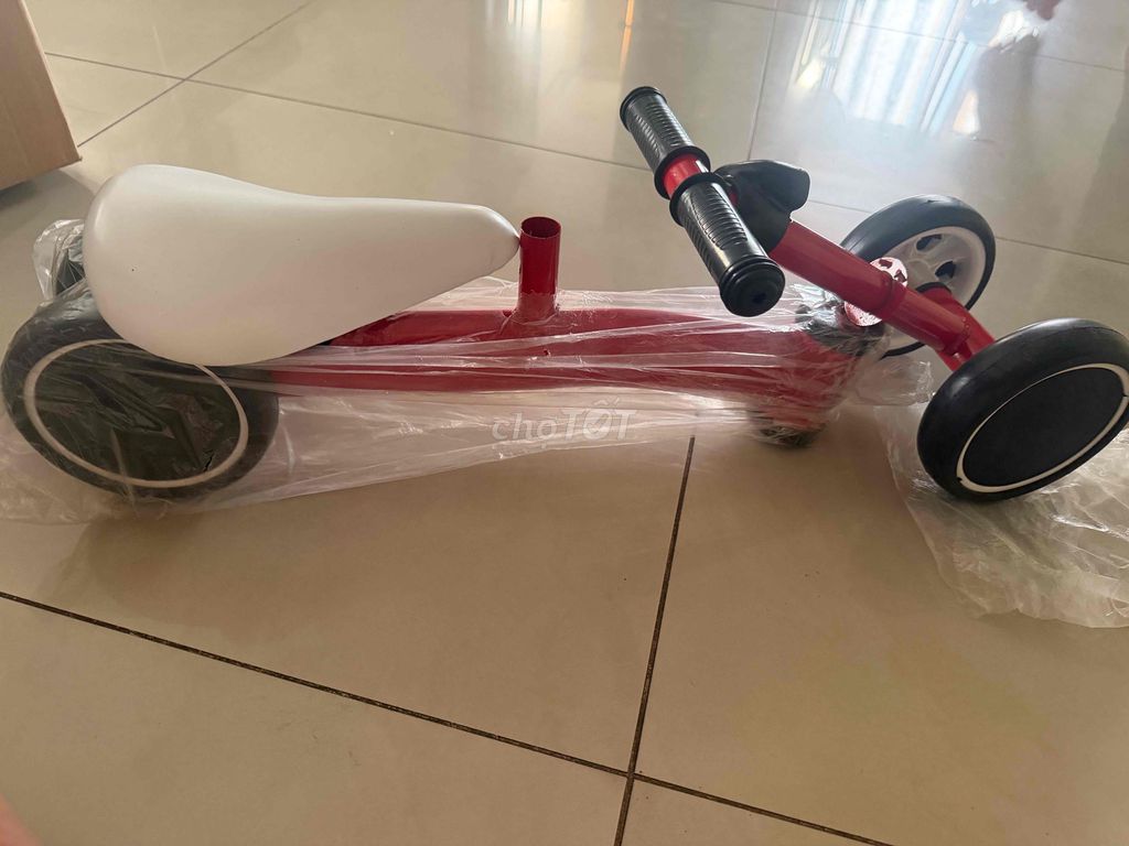 Xe chòi chân Đỏ 39x19x49cm. Mua bán Mẹ và bé tại Thành phố Thủ Đức Tp Hồ Chí Minh được đăng bởi Nhi hình 1