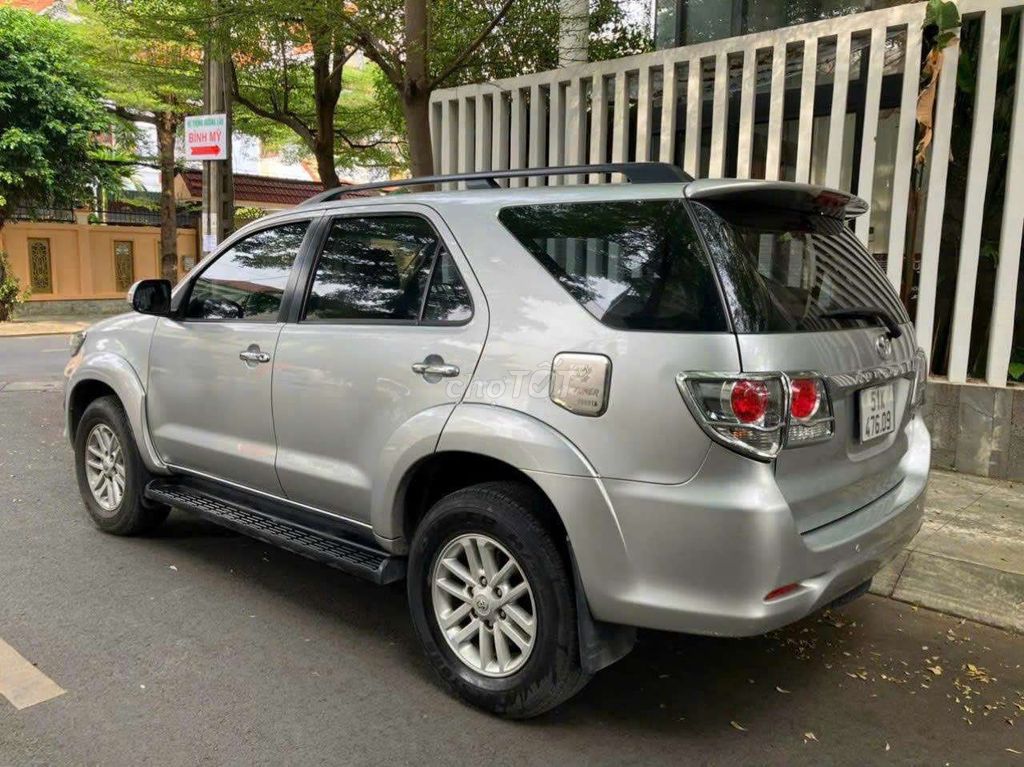 Bán xe đang sử dụng hiệu Toyota Fortuner bản V. Mua bán Ô tô tại Quận Gò Vấp Tp Hồ Chí Minh được đăng bởi Sáu Linh hình 12
