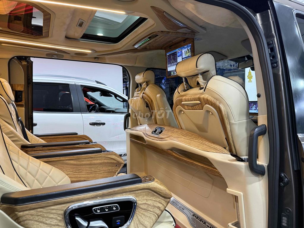 Ford Tourneo 2019 Limousine 2.0 AT - 68000 km. Mua bán Ô tô tại Quận Tân Bình Tp Hồ Chí Minh được đăng bởi FORD PHỔ QUANG XE CŨ hình 13