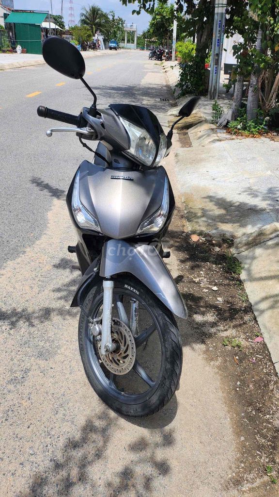 Thanh lý xe số Honda Future chính chủ. Mua bán Xe máy tại Thành phố Phan Rang-Tháp Chàm Ninh Thuận được đăng bởi Luận hình 4