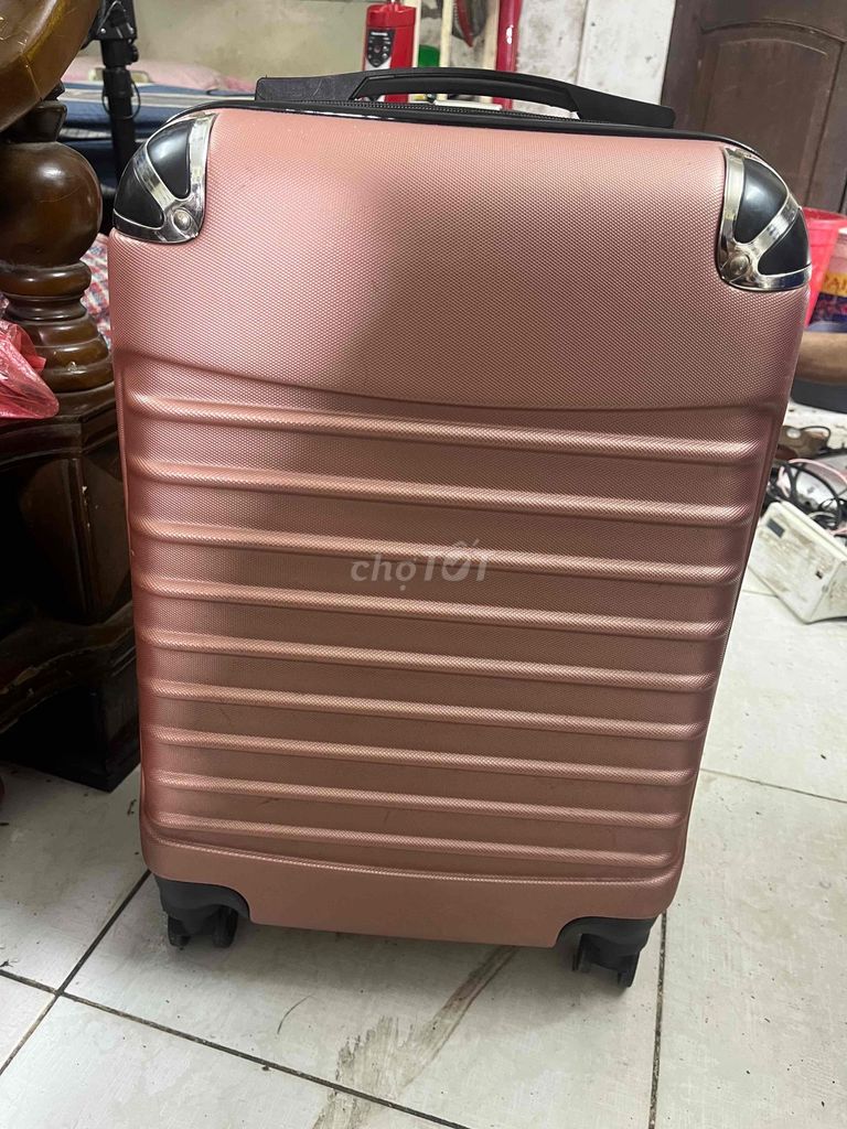 Vali kéo hồng bền bỉ 55x30. Mua bán Túi xách tại Quận Hoàng Mai Hà Nội được đăng bởi Kairiyeudau hình 1