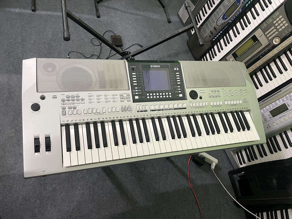 Yamaha Psr 710 Nâp Cấp A2000  Nước Sơn Zin 10p%