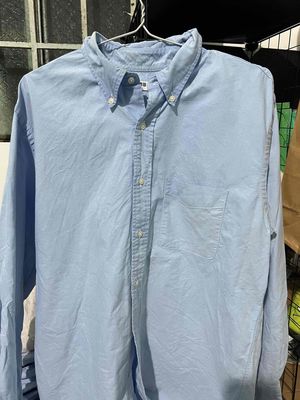 Sơ mi Uniqlo L mua 1 tặng 1. Mua bán Quần áo tại Quận Ninh Kiều Cần Thơ được đăng bởi Bèo Chun