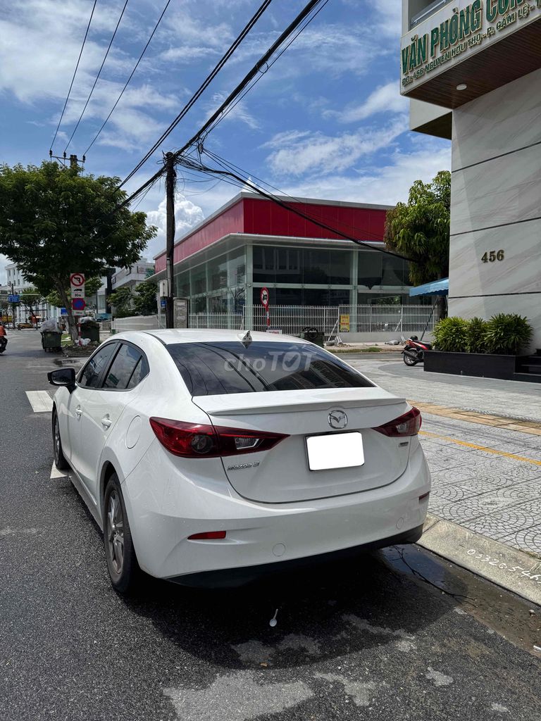 Mazda 3 2017 Белый Автомат
