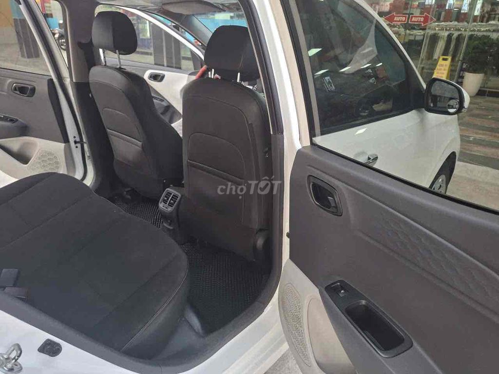 Hyundai i10 2023 Số tự động Trắng. Mua bán Ô tô tại Quận 12 Tp Hồ Chí Minh được đăng bởi văn nhi hình 5