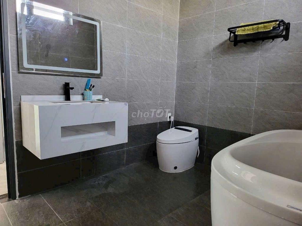 NHÀ PHƯỜNG PHÚ TÂN 530 M²