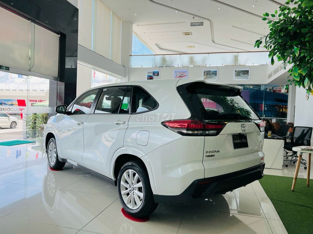 Toyota Innova Cross 2025 giao ngay. Mua bán Ô tô tại Huyện Bình Chánh Tp Hồ Chí Minh được đăng bởi TRANGTRAN TOYOTA AN THÀNH hình 10