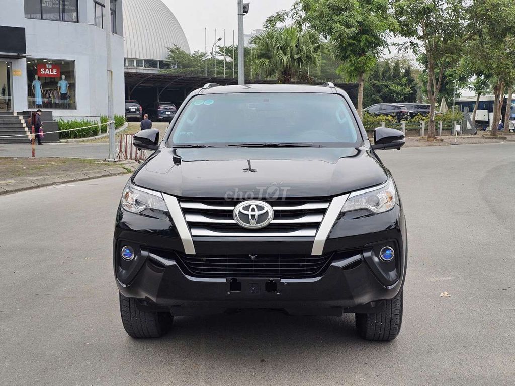 Toyota Fortuner 2019 2.4G 4x2 MT - siêu đẹp