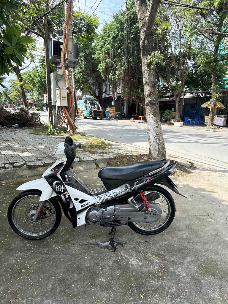 Yamaha Si 2013 Trắng đen. Mua bán Xe máy tại Quận Liên Chiểu Đà Nẵng được đăng bởi Lê Sang hình 2