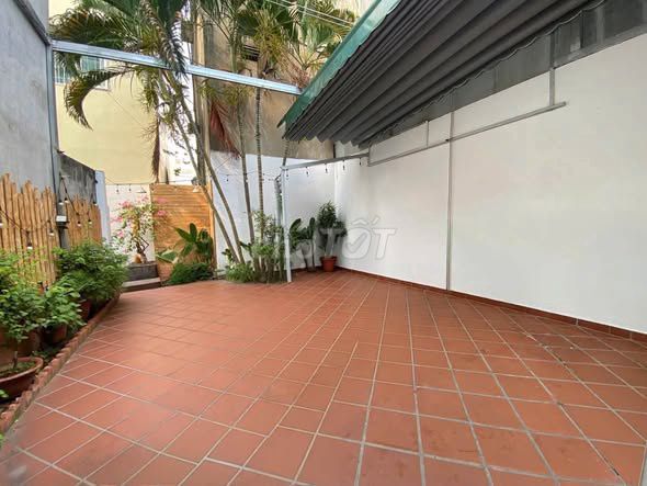 Bán nhà 140m2 ngay Hồng Bàng, Quận 11, cách mặt tiền 15m