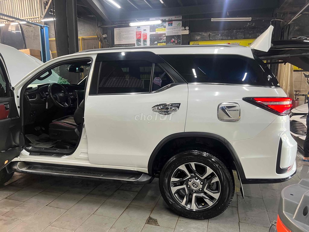 cần bán gâp. Mua bán Ô tô tại Huyện Hóc Môn Tp Hồ Chí Minh được đăng bởi Khánh nguyễn hình 1