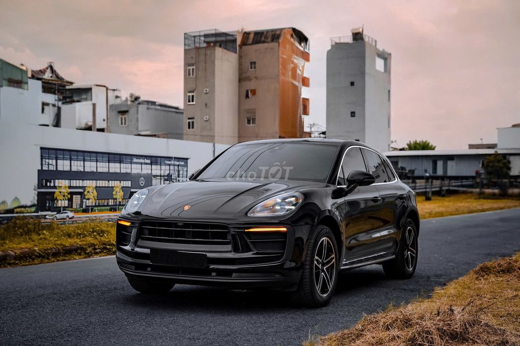 Porsche Macan 2021 màu đen ghế đỏ cực đẹp. Mua bán Ô tô tại Quận 7 Tp Hồ Chí Minh được đăng bởi Hoàn Lee Xe Lướt hình 4