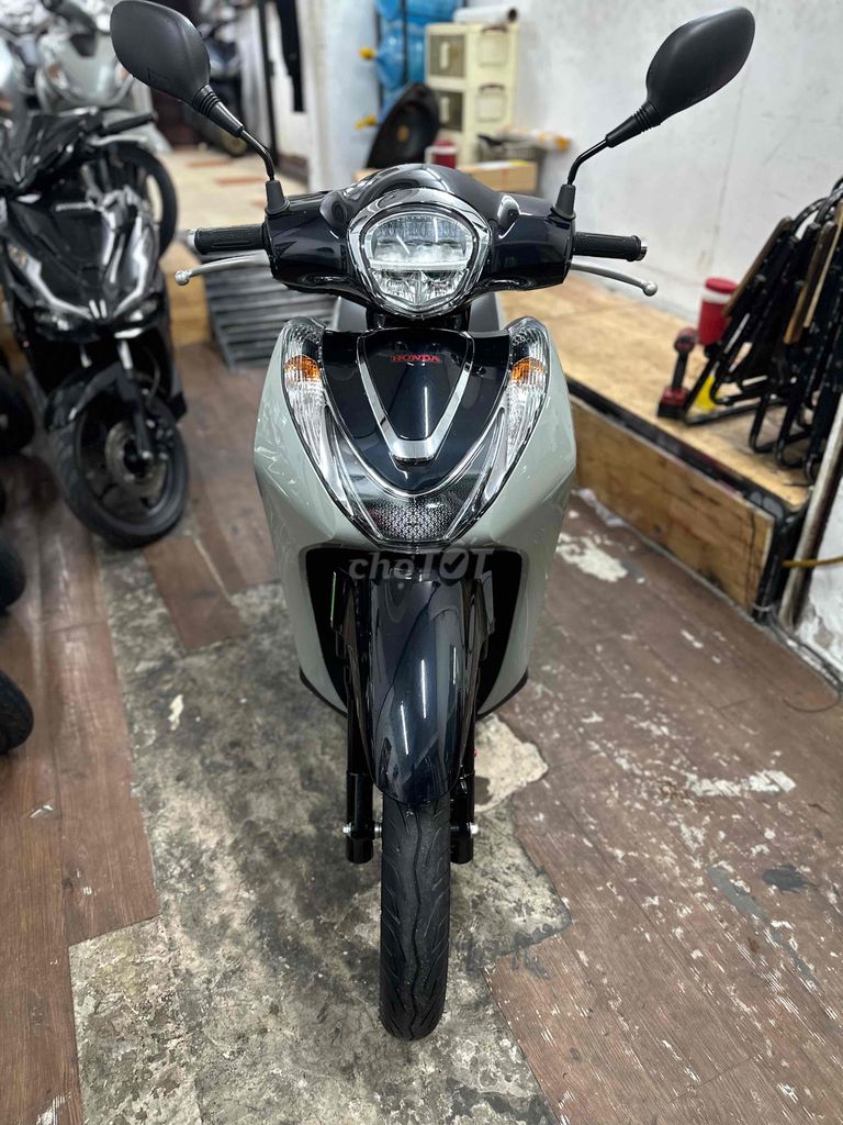GÓP 0 LS-Sh Mode 125 ABS 2024 Xám xi măng 5.705 km