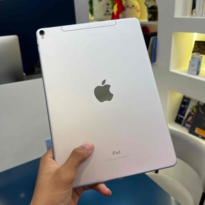 [ZIN ĐẸP] IPad Pro 10.5in 64Gb Wifi Silver Đẹp. Mua bán Máy tính bảng tại Thành phố Thủ Đức Tp Hồ Chí Minh được đăng bởi Tuấn Tài TP Mobile